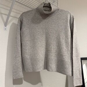 Everlane Cashmere Square Turtleneck - Light Heather Grey Small